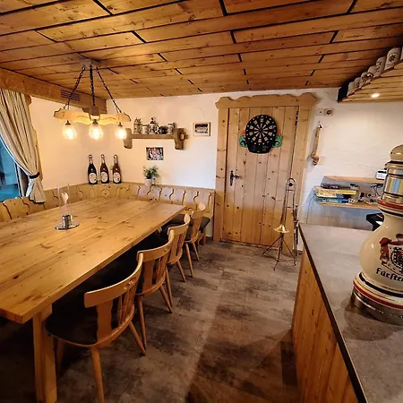 Gaestehaus Luitz Apartmán *